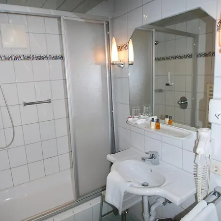 Schwaiger 3*